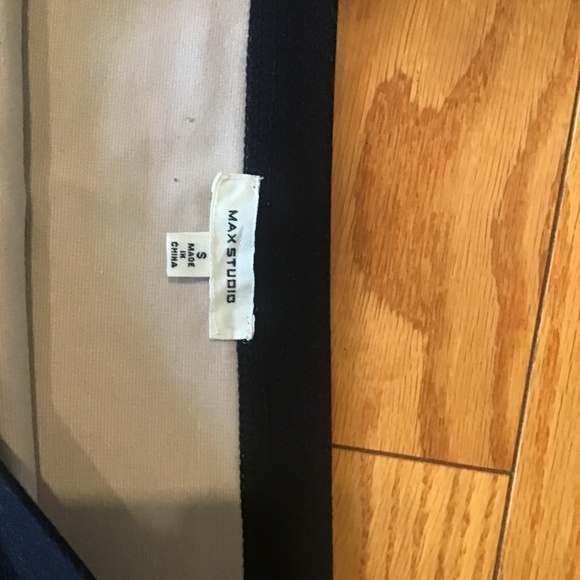 Skirt - Picture 5 of 9